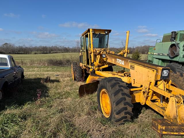 Image of John Deere 770A equipment image 1