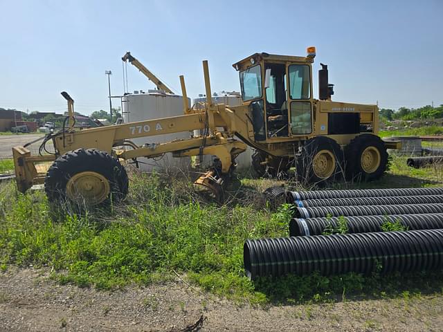 Image of John Deere 770A equipment image 4
