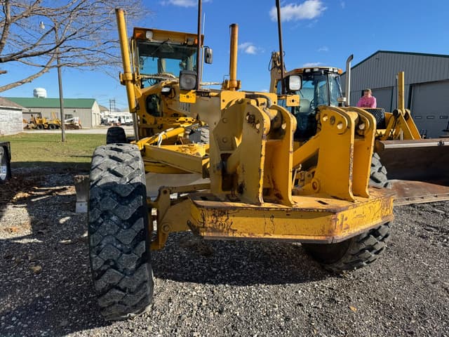 Image of John Deere 770BH equipment image 3