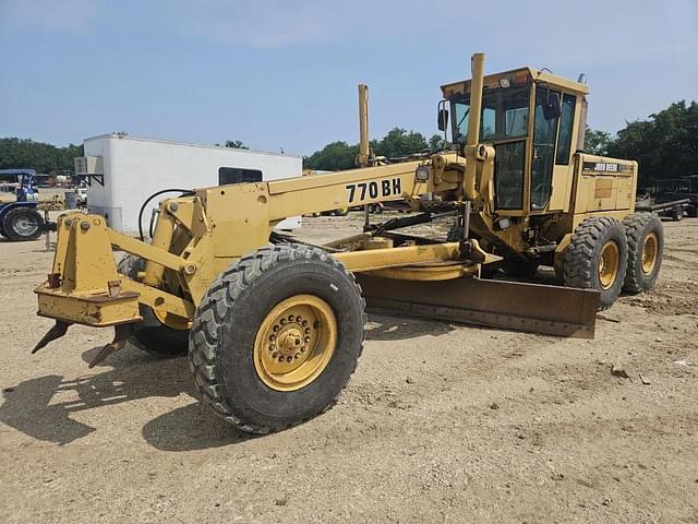 Image of John Deere 770BH equipment image 2