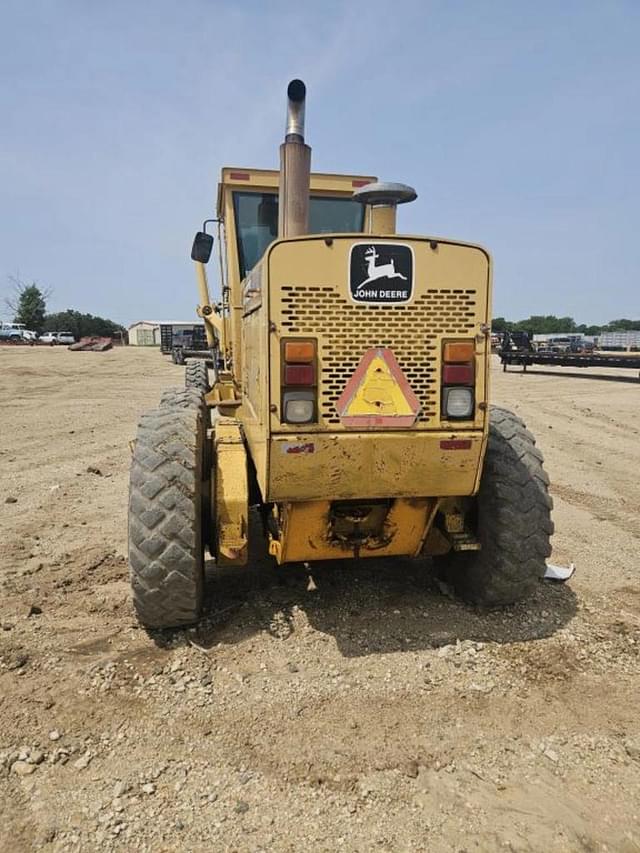 Image of John Deere 770BH equipment image 4
