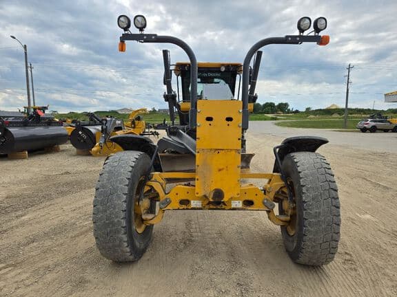 Image of John Deere 770G equipment image 4