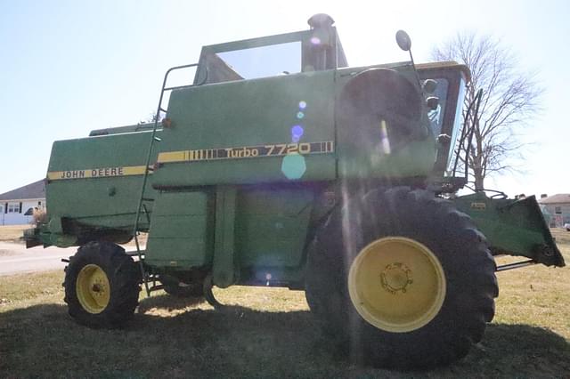 Image of John Deere Turbo 7720 equipment image 4