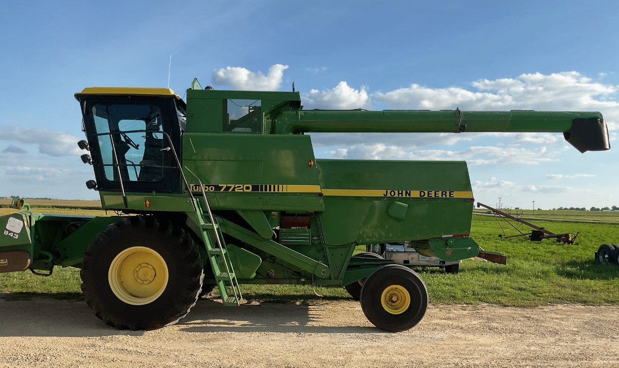 Main image John Deere 7720