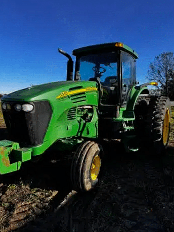 Image of John Deere 7720 equipment image 1