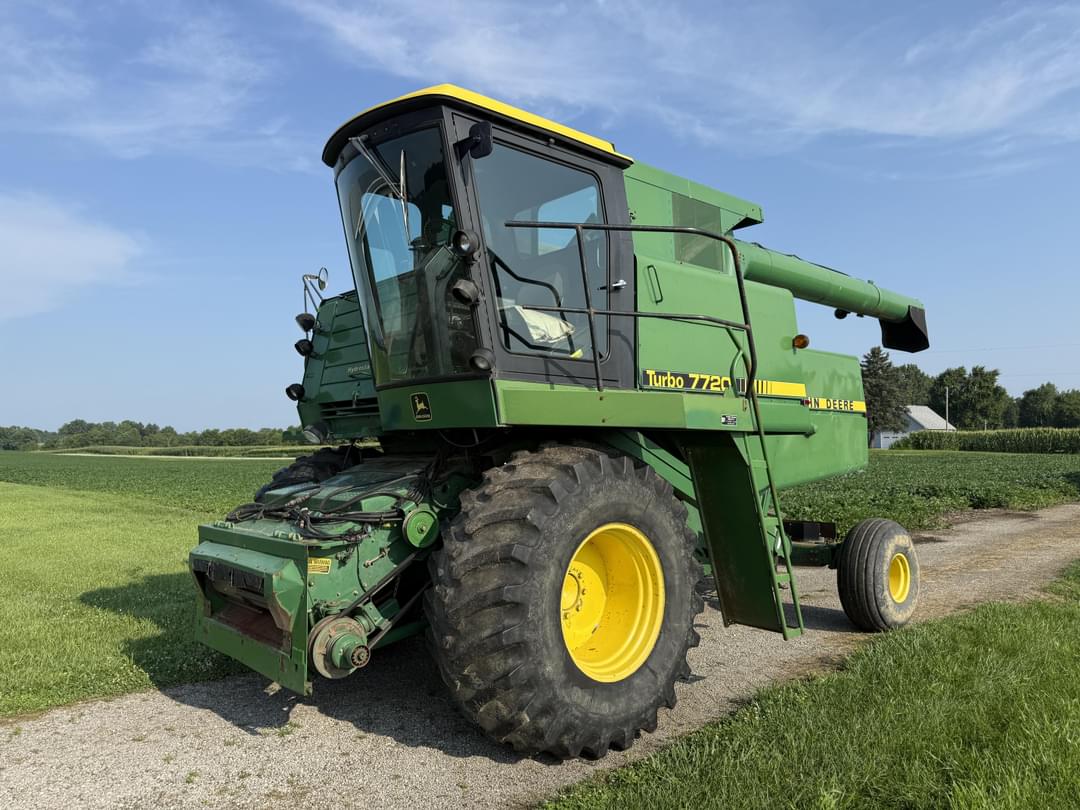 Image of John Deere 7720 Primary image