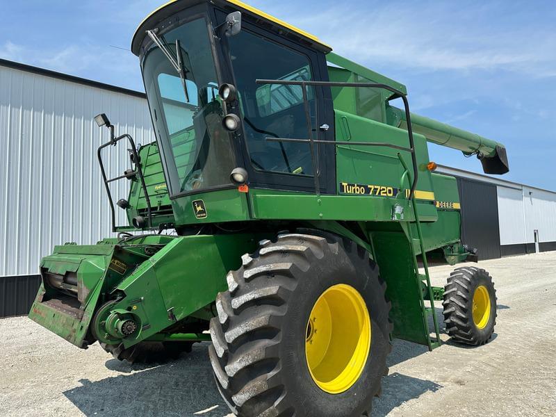 Image of John Deere 7720 Primary image
