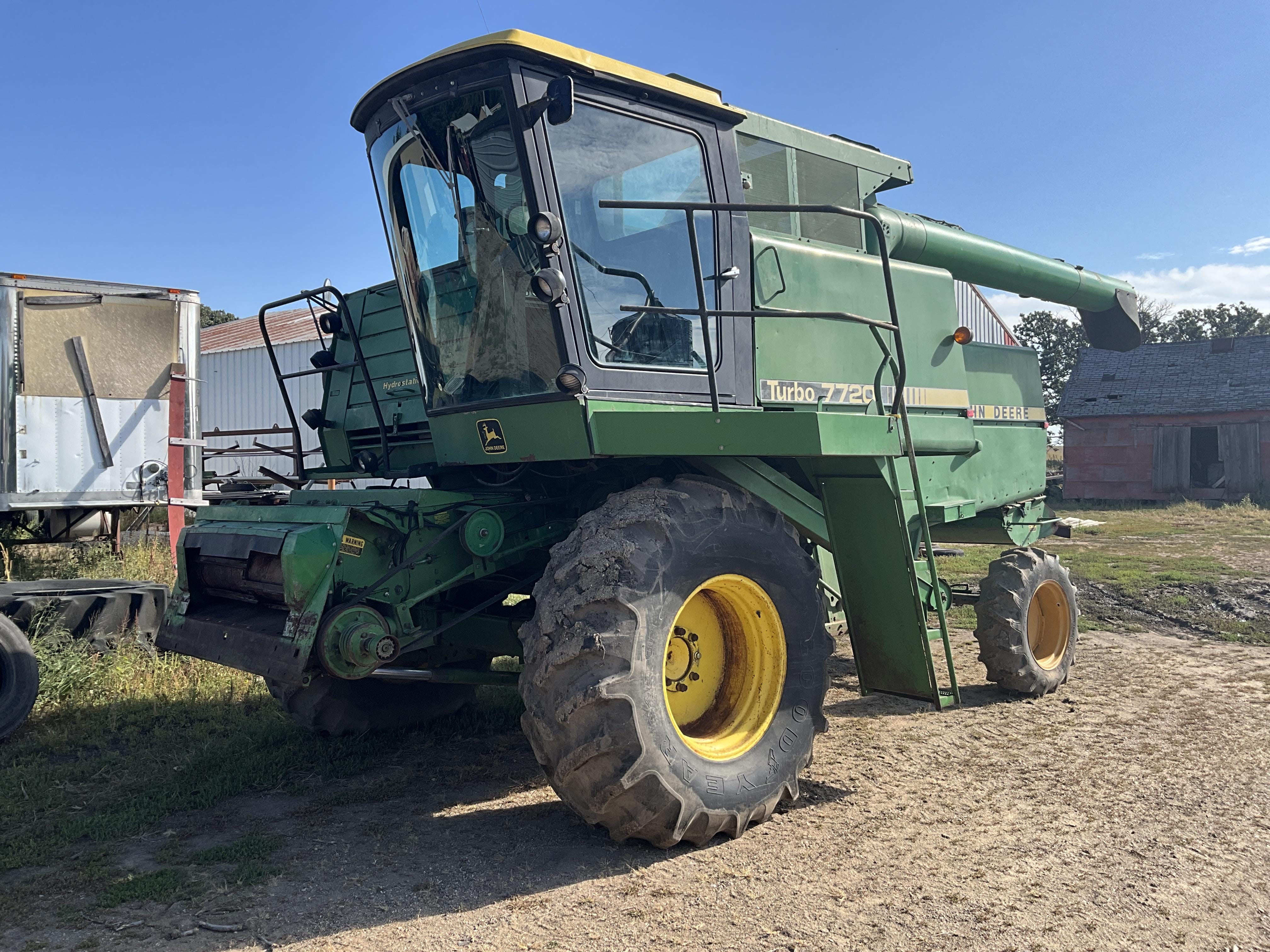 Main image John Deere 7720