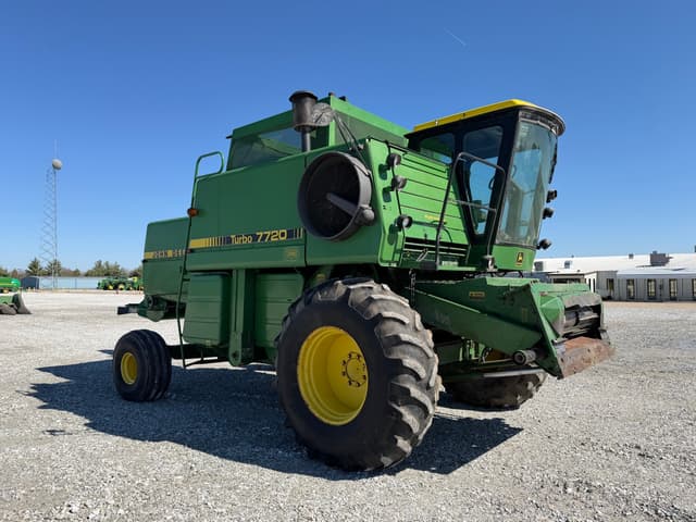 Image of John Deere Turbo 7720 equipment image 1