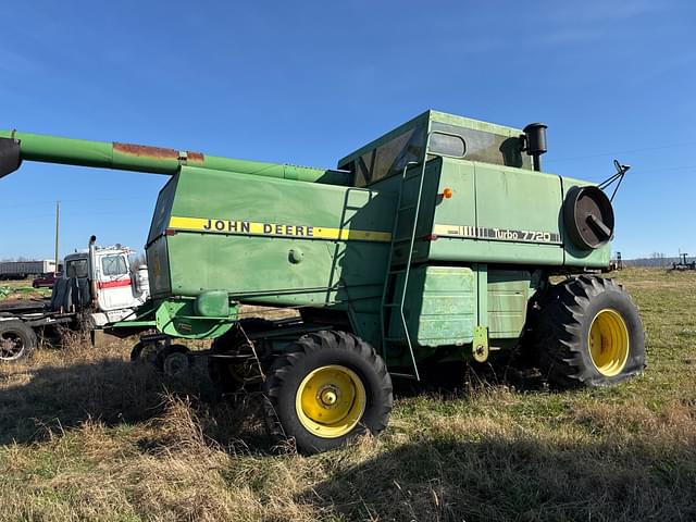 Image of John Deere Turbo 7720 equipment image 2