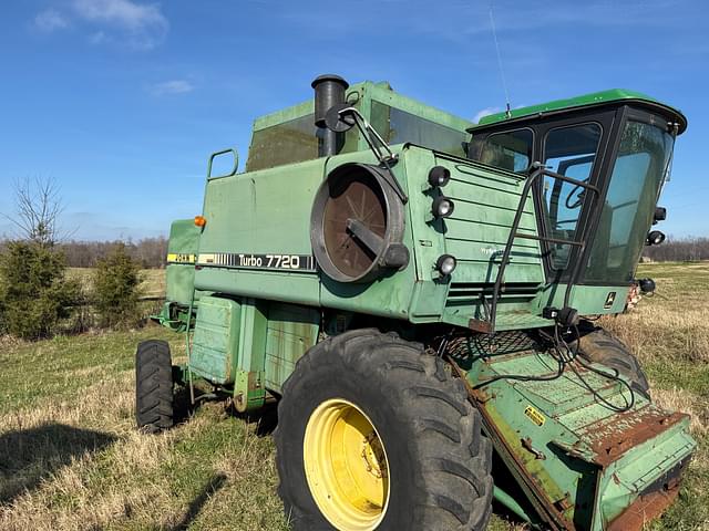 Image of John Deere Turbo 7720 equipment image 1