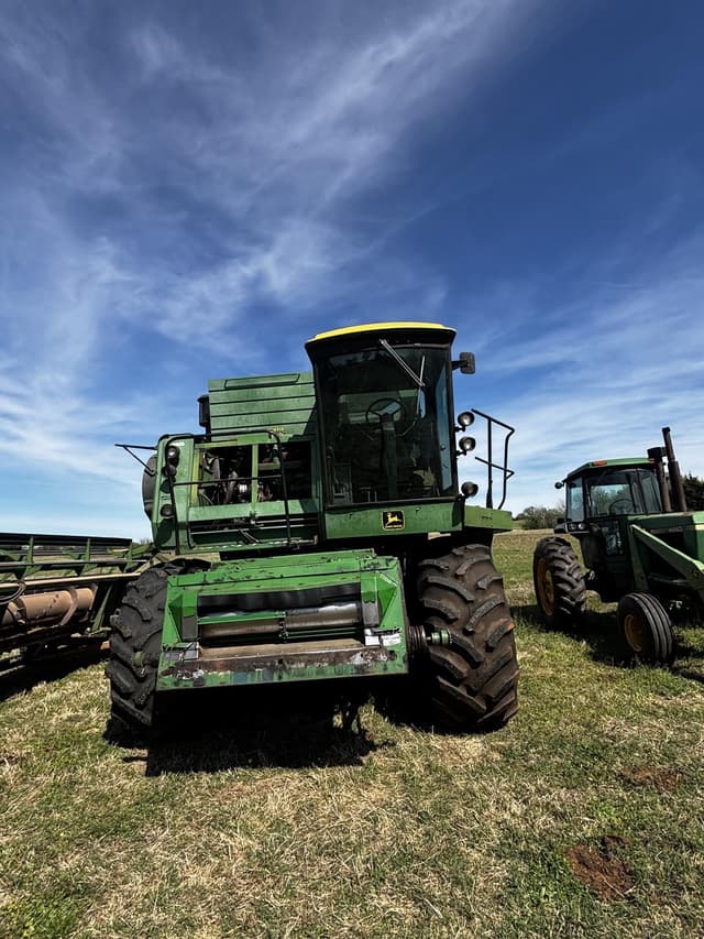 Image of John Deere 7720 equipment image 1