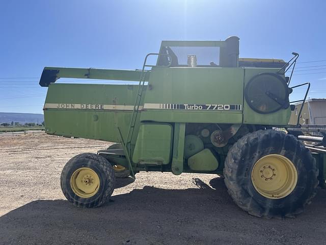 Image of John Deere 7720 equipment image 4