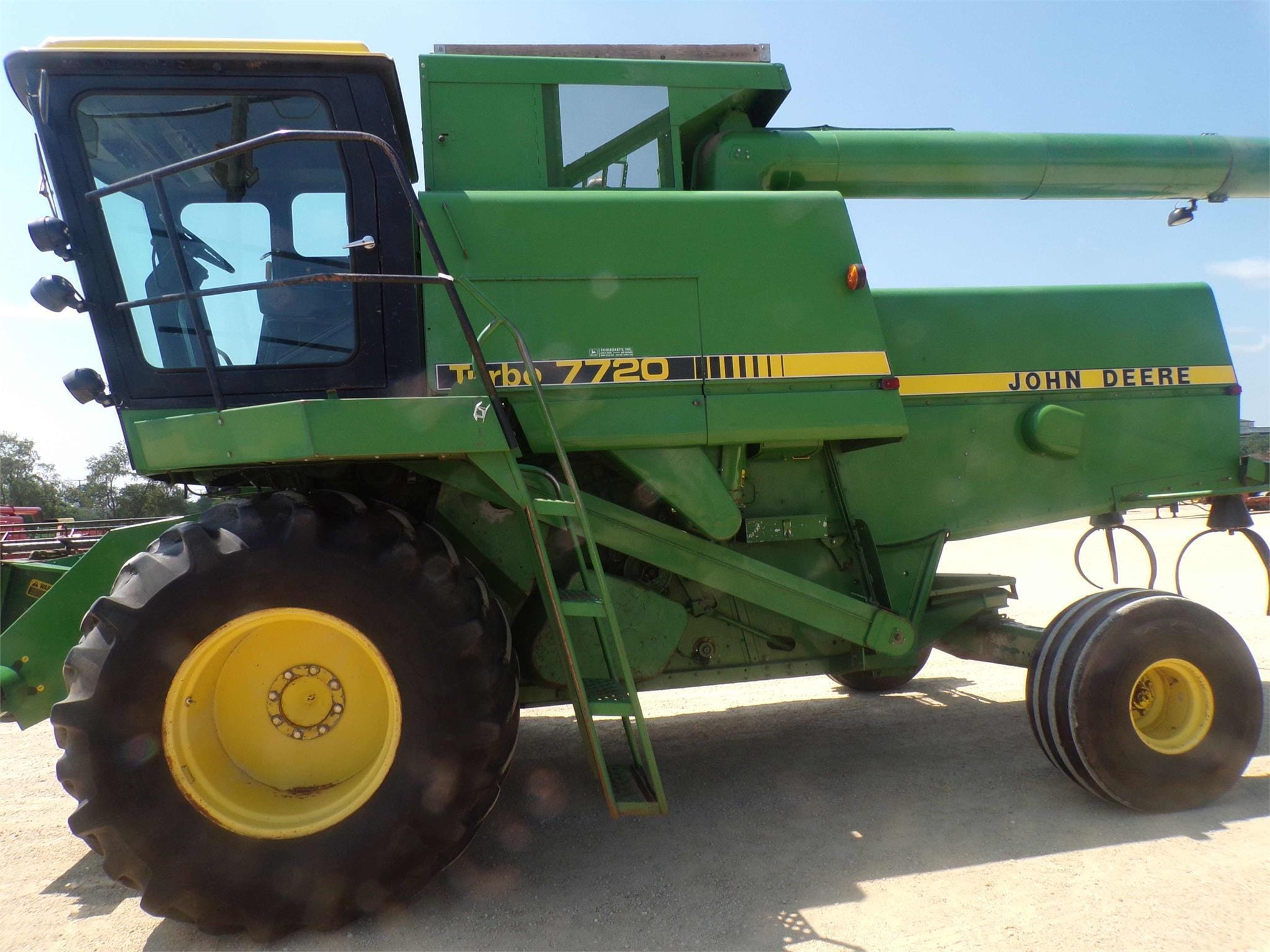 Main image John Deere 7720