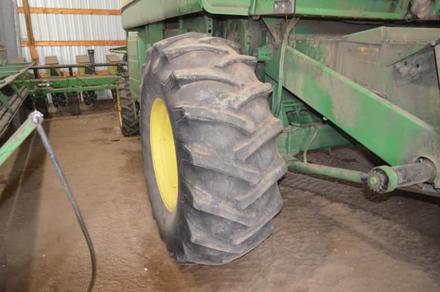 Image of John Deere Turbo 7720 equipment image 4