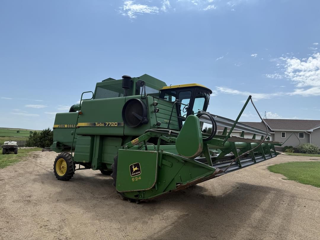 Image of John Deere Turbo 7720 Primary image