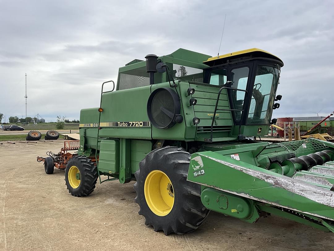 Image of John Deere 7720 Primary image