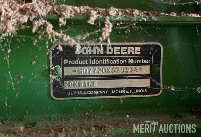 Image of John Deere 7720 Titan II equipment image 1