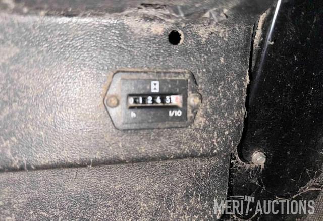 Image of John Deere 7720 Titan II equipment image 2