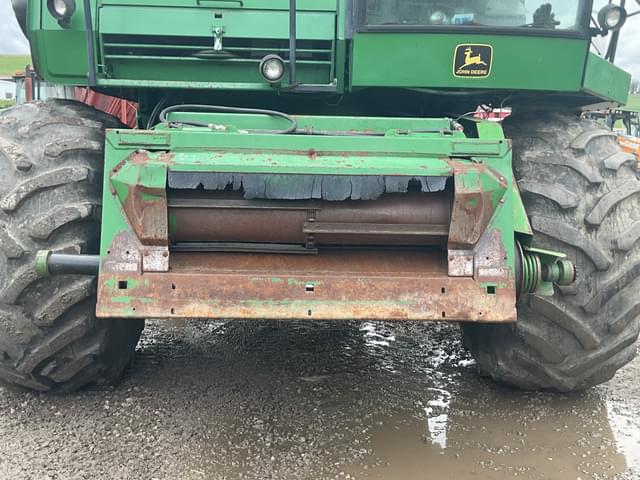 Image of John Deere 7720 Titan II equipment image 2