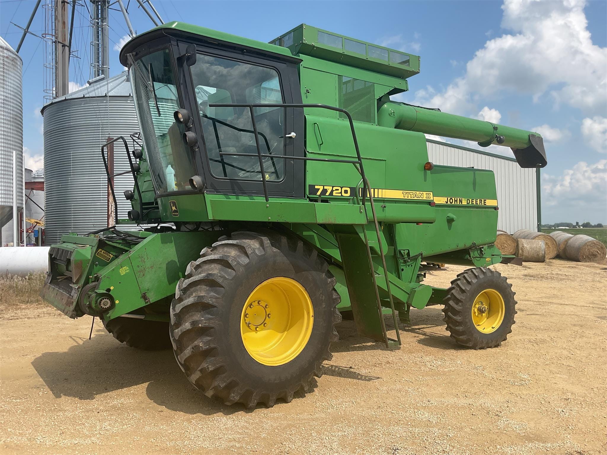 Main image John Deere 7720 Titan II
