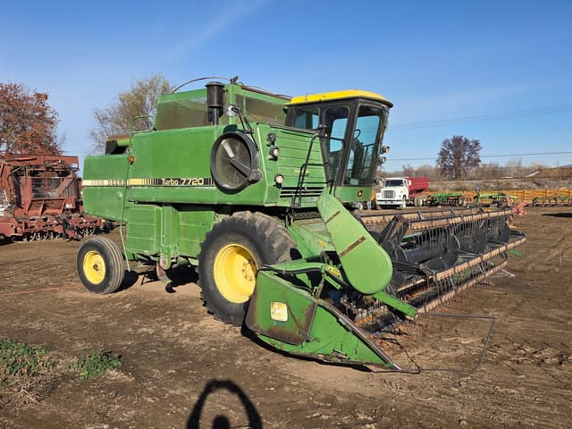 Image of John Deere Turbo 7720 equipment image 2