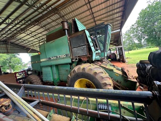 Image of John Deere Turbo 7720 equipment image 3