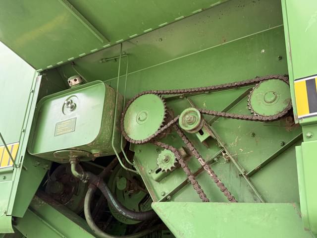 Image of John Deere 7721 equipment image 2