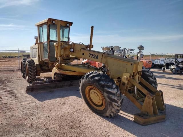 Image of John Deere 772A equipment image 3