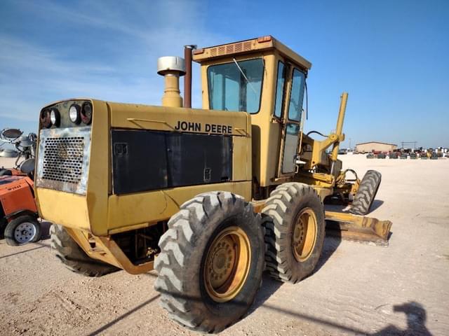 Image of John Deere 772A equipment image 2