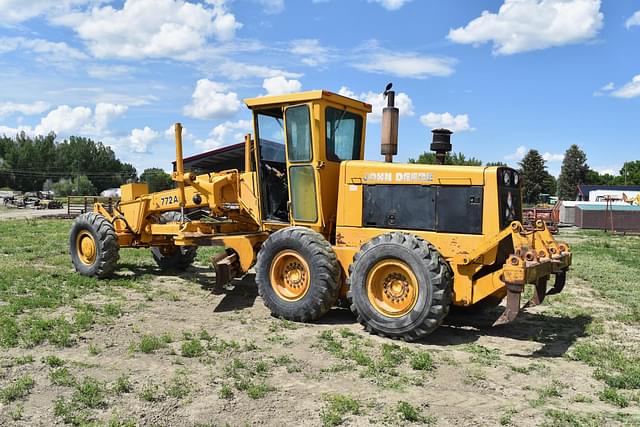 Image of John Deere 772A equipment image 4