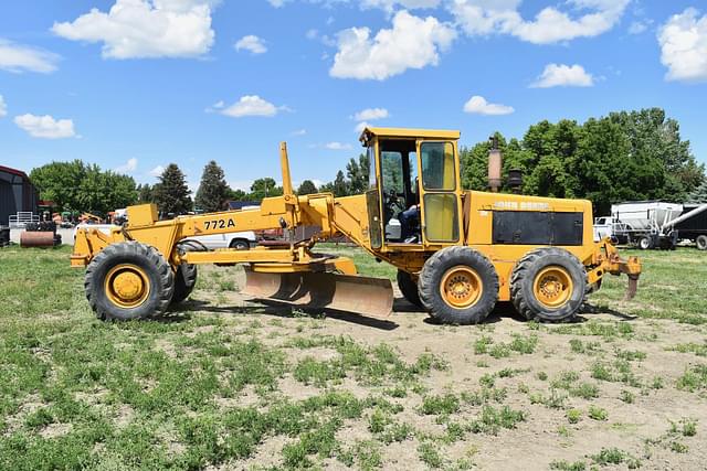 Image of John Deere 772A equipment image 3