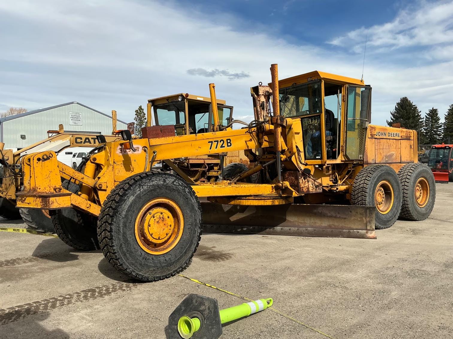 John Deere 772B Equipment Image0