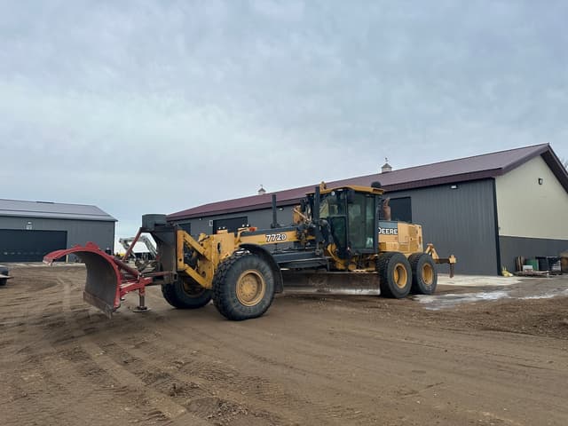 Image of John Deere 772D equipment image 1