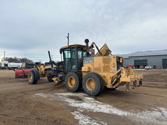 Image of John Deere 772D equipment image 4