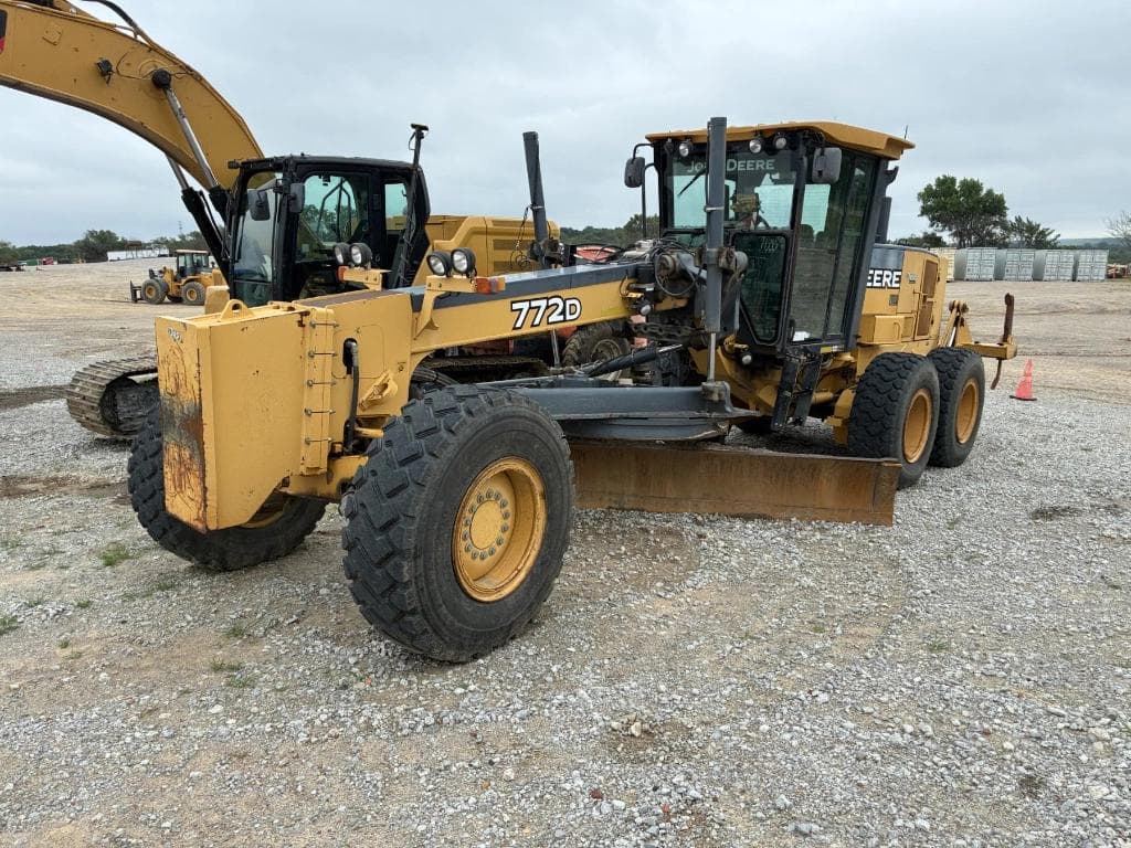 Image of John Deere 772D Primary image