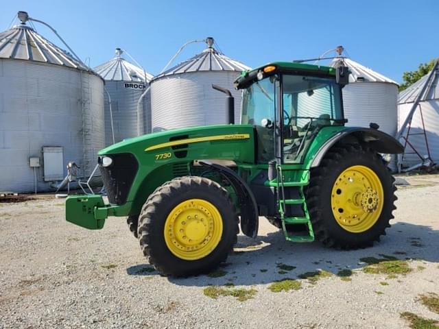 Image of John Deere 7730 equipment image 1