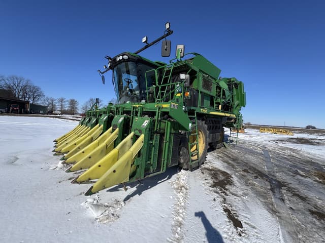 Image of John Deere 7760 equipment image 1
