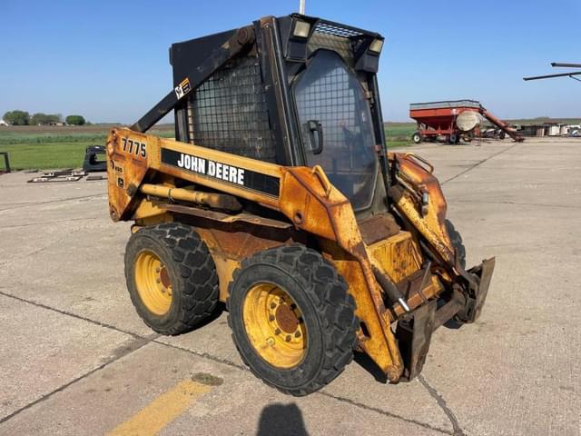 Image of John Deere 7775 equipment image 1