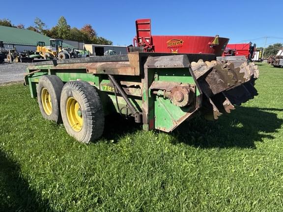 Image of John Deere 780 equipment image 4