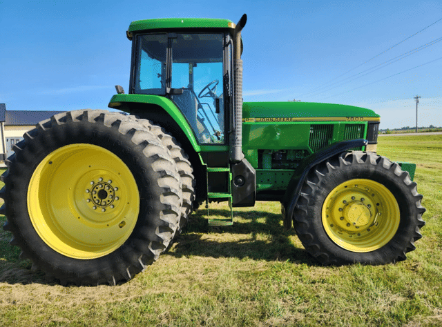 Image of John Deere 7800 equipment image 1