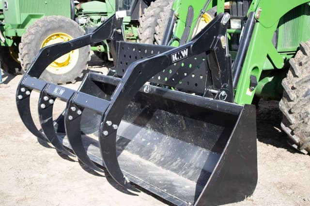 Image of John Deere 7800 equipment image 4
