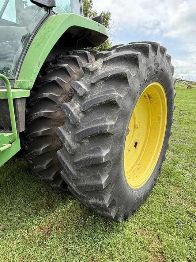 Image of John Deere 7800 equipment image 2