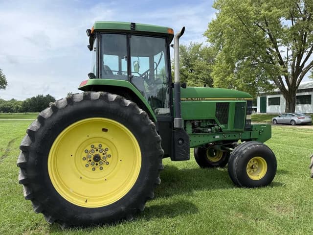 Image of John Deere 7800 equipment image 1