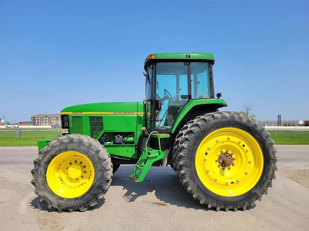 Image of John Deere 7800 Primary Image