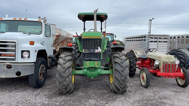 Image of John Deere 7800 equipment image 1