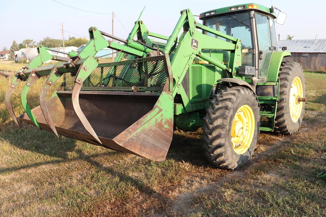 Image of John Deere 7810 Primary image