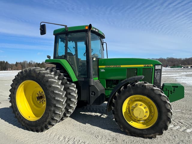 Image of John Deere 7810 equipment image 4