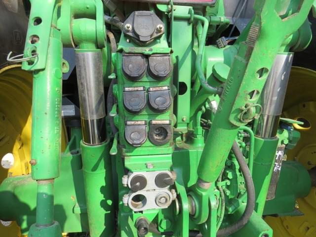 Image of John Deere 7810 equipment image 3