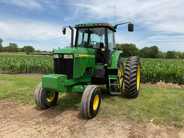 Image of John Deere 7810 equipment image 1